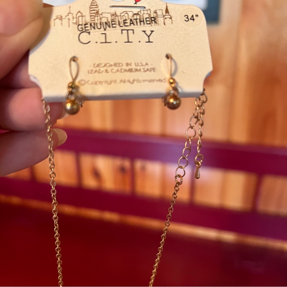 CITY NWT leather pendant necklace & earrings - Picture 3 of 6